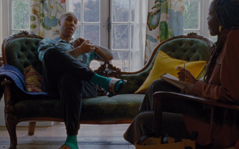 Gucci Slide Sandals of Lena Waithe as Denise in Master of None S03E01 Moments in Love, Chapter 1 (2021)