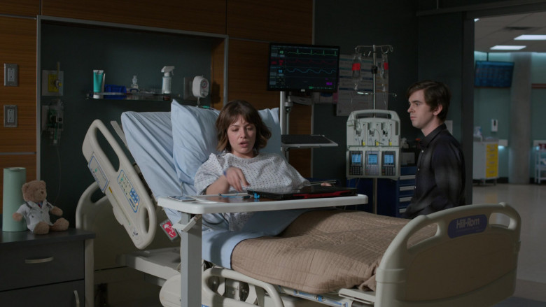 Hill-Rom Hospital Beds in The Good Doctor S04E16 (3)
