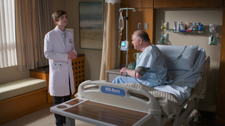 Hill-Rom Hospital Beds in The Good Doctor S04E17 Letting Go (2)
