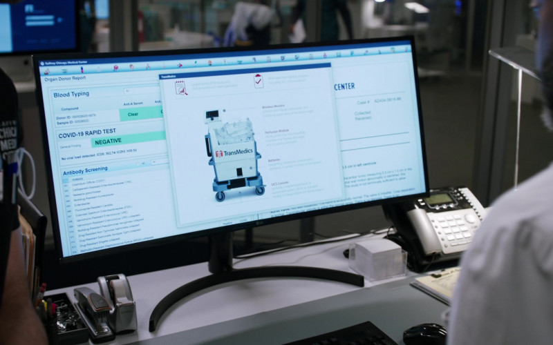 LG Computer Monitor in Chicago Med S06E16 I Will Come to Save You (2021)