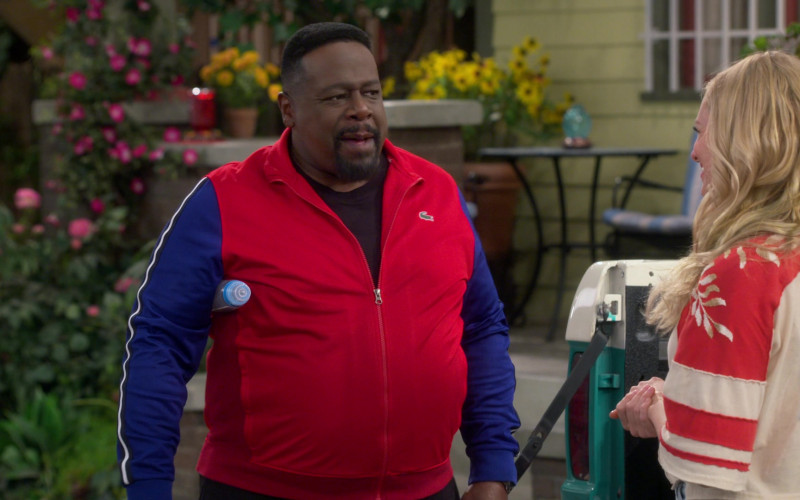 Lacoste Red-Blue Track Jacket of Cedric the Entertainer as Calvin in The Neighborhood S03E16 Welcome to the Test Run (2021)