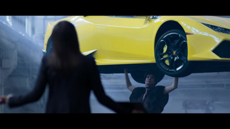 Lamborghini Yellow Sports Car in Jupiter’s Legacy S01E04 (3)