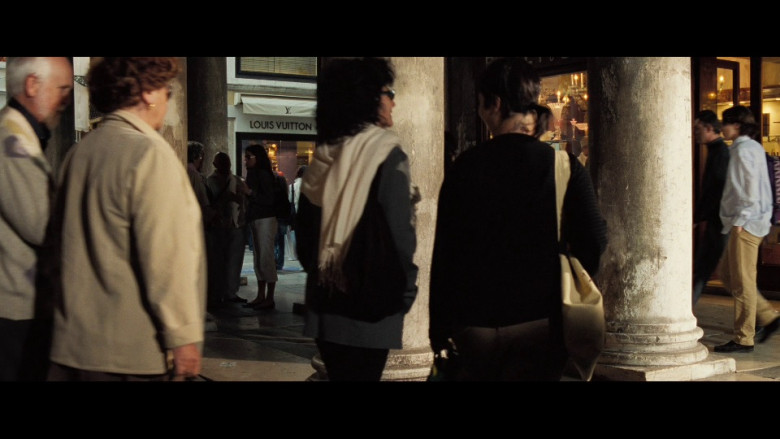 Louis Vuitton Store in Casino Royale (2006)