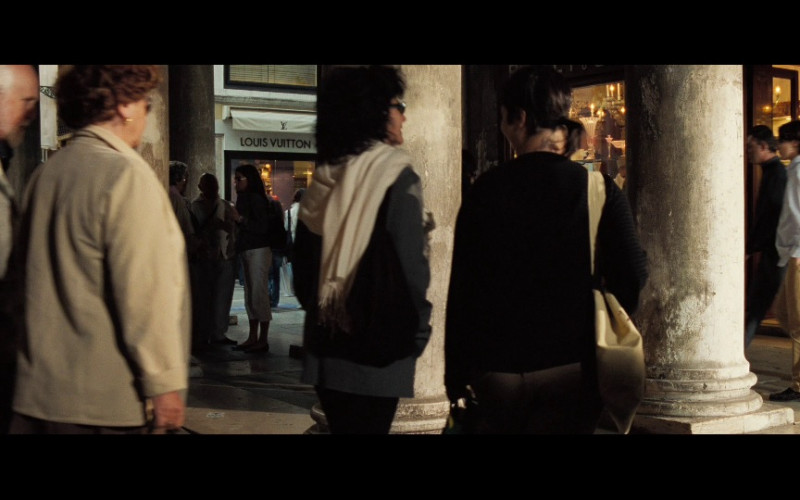 Louis Vuitton Store in Casino Royale (2006)