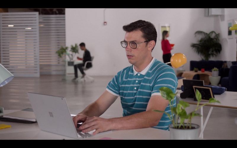 Microsoft Surface Laptop Used by Ryan O’Connell in Special S02E08 Here’s Where the Story Ends (2021)