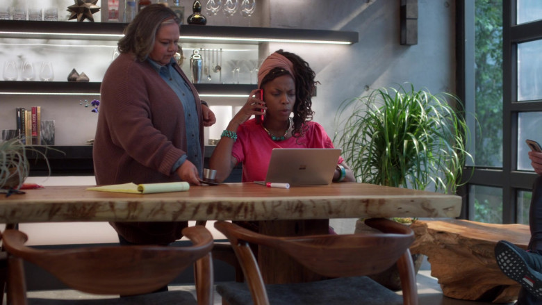 Microsoft Surface Laptop Used by Sasheer Zamata as Denise in Home Economics S01E05 (1)