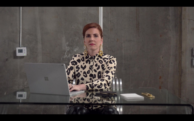 Microsoft Surface Notebooks in Special S02E08 (2)