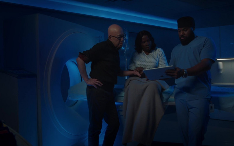 Microsoft Surface Tablet in The Resident S04E13 Finding Family (2021)