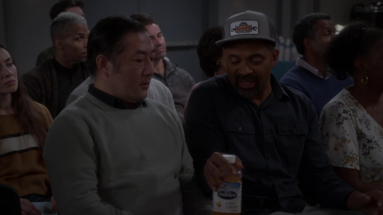 Pedialyte Drink of Mike Epps as Bennie in The Upshaws S01E08 Night Out (2021)