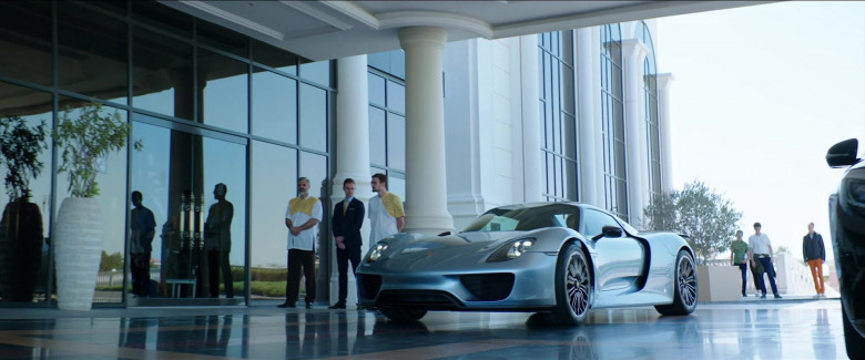 Porsche 918 Spyder Sports Car in The Misfits Movie (1)