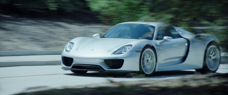 Porsche 918 Spyder Sports Car in The Misfits Movie (3)