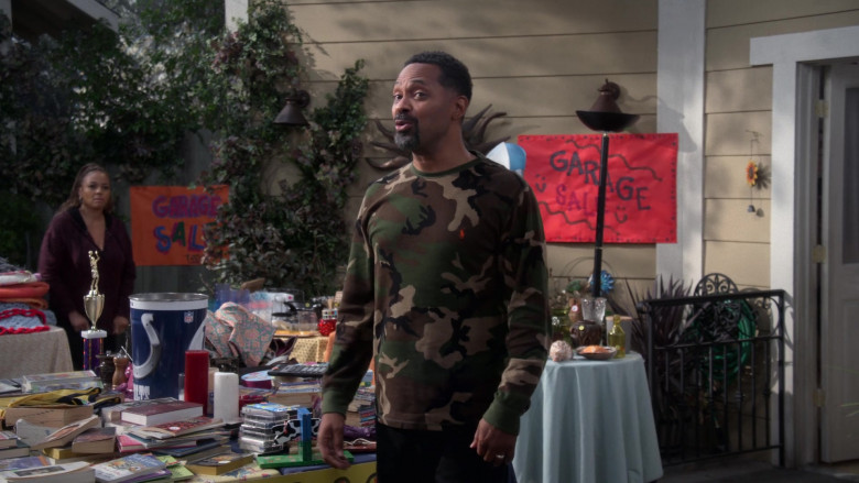 Ralph Lauren Camo Sweater of Mike Epps as Bennie in The Upshaws S01E07 Yard Sale (2)