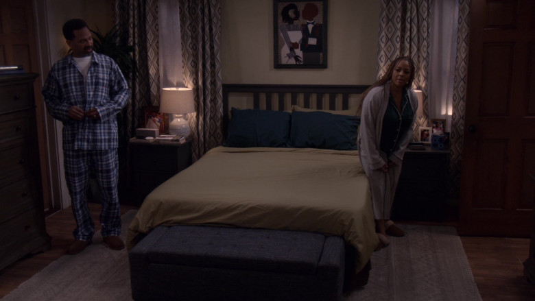 Ralph Lauren Pajamas of Mike Epps as Bennie in The Upshaws S01E10 TV Show 2021 (4)