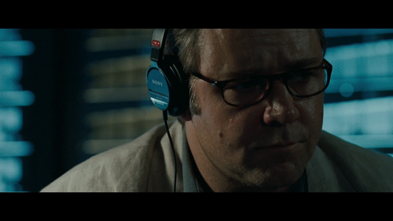 Sony Headset of Russell Crowe as Ed Hoffman in Body of Lies (2008)