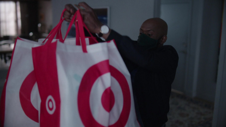 Target Store Bags in A Million Little Things S03E14 United Front (1)