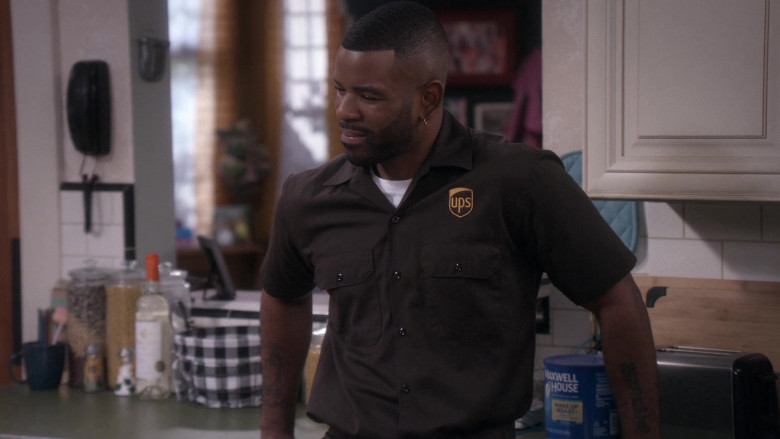 UPS and Maxwell House in The Upshaws S01E10 The Backslide (2021)