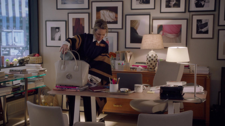 Valentino by Mario Valentino Bag of Melora Hardin as Jacqueline Carlyle in The Bold Type S05E01 Trust Fall (2021)