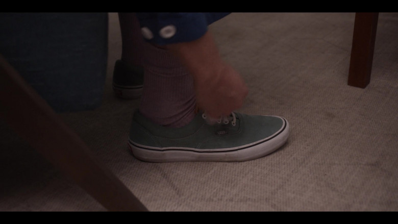 Vans Shoes of Max Jenkins as Tanner in Special S02E01 One Day Stand (2021)