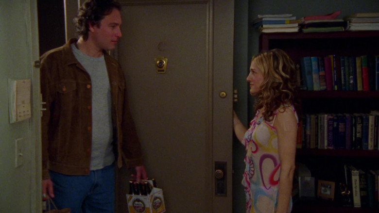 Amstel Light Beer Held by John Corbett as Aidan Shaw in Sex and the City S03E06 TV Show 2000 (1)