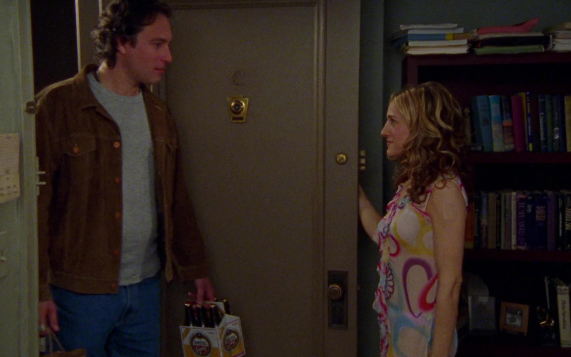 Amstel Light Beer Held by John Corbett as Aidan Shaw in Sex and the City S03E06 TV Show 2000 (1)