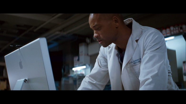 Apple Computer Monitor Used by Will Smith as Dr. Robert Neville in I Am Legend (2007)