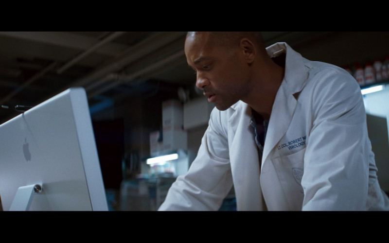 Apple Computer Monitor Used by Will Smith as Dr. Robert Neville in I Am Legend (2007)