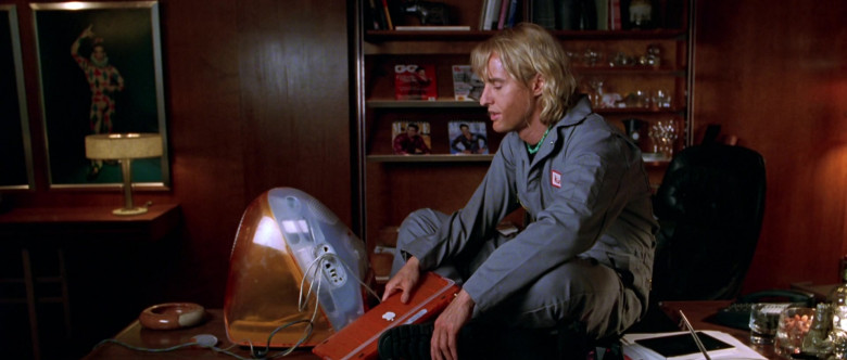 Apple Keyboard Held by Owen Wilson as Hansel McDonald in Zoolander (2001)
