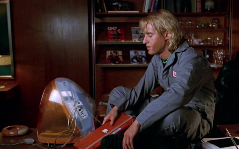 Apple Keyboard Held by Owen Wilson as Hansel McDonald in Zoolander (2001)