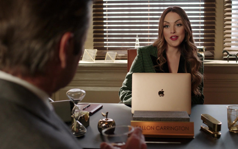 Apple MacBook Laptop of Elizabeth Gillies as Fallon Carrington in Dynasty S04E06 A Little Father-Daughter Chat (2021)