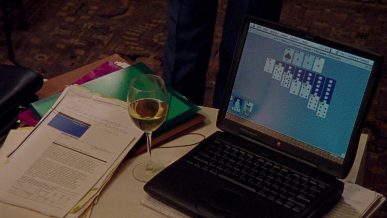Apple Macintosh PowerBook Laptop of Cynthia Nixon as Miranda Hobbes in Sex and the City S02E13 Games People Play (1999)