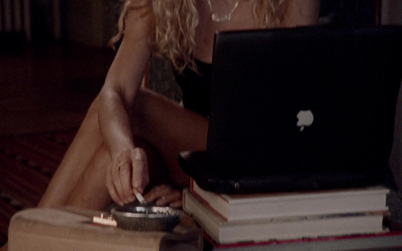 Apple Macintosh Powerbook Laptop in Sex and the City S02E16 Was It Good For You (1999)