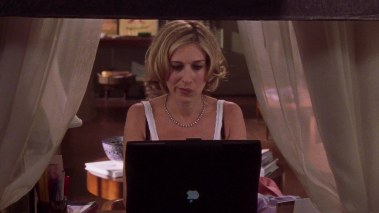 Apple PowerBook Laptop Used by Actress Sarah Jessica Parker as Carrie Bradshaw in Sex and the City S05E05 Plus One is the Loneliest Number (2002)