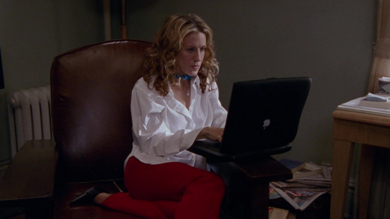 Apple PowerBook Notebook Used by Carrie Bradshaw (Sarah Jessica Parker) in Sex and the City S03E06 Are We Sluts 2000 TV Show (1