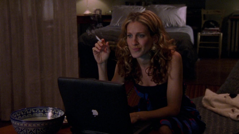 Apple Powerbook Laptop Used by Sarah Jessica Parker as Carrie Bradshaw in Sex and the City S03E05 No Ifs, Ands, or Butts (2000