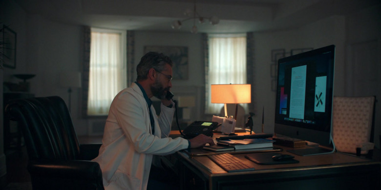 Apple iMac 27-inch Computer of Omar Metwally as Dr. Hugh Alberness in Lisey’s Story E02 (1)