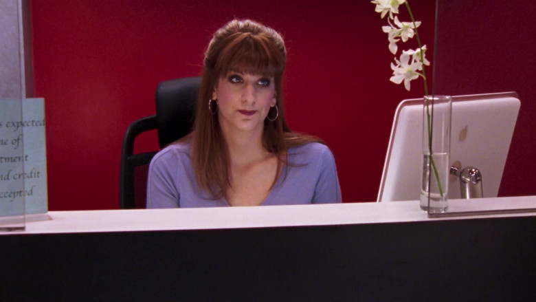 Apple iMac G4 All-In-One Computer in Sex and the City S06E15 TV Show 2004 (1)