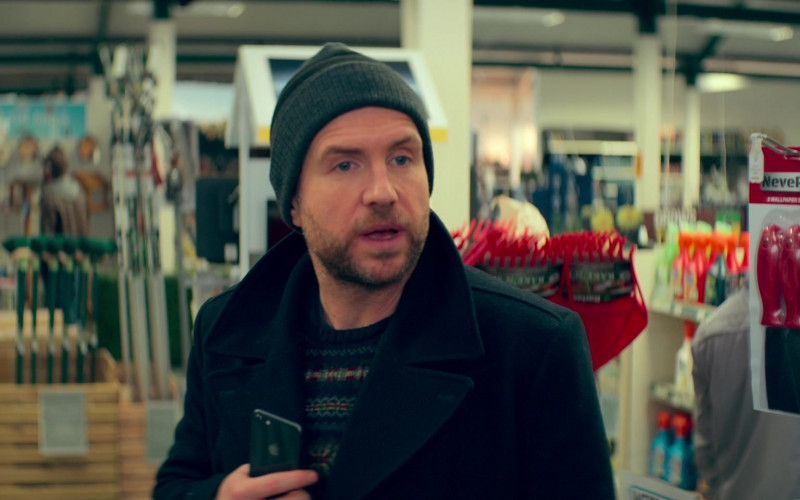 Apple iPhone Smartphone of Rafe Spall as Jason Ross in Trying S02E06 A Long Way Down (2021)