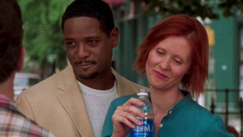 Aquafina Water Bottle of Cynthia Nixon as Miranda Hobbes in Sex and the City S06E11 TV Show 2003 (1)