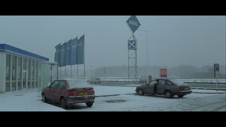 Aral automobile fuels and petrol station in The Bourne Identity (2)