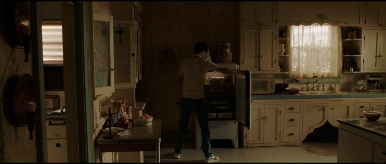 Asics Onitsuka Tiger Sneakers in The Conjuring The Devil Made Me Do It (2)