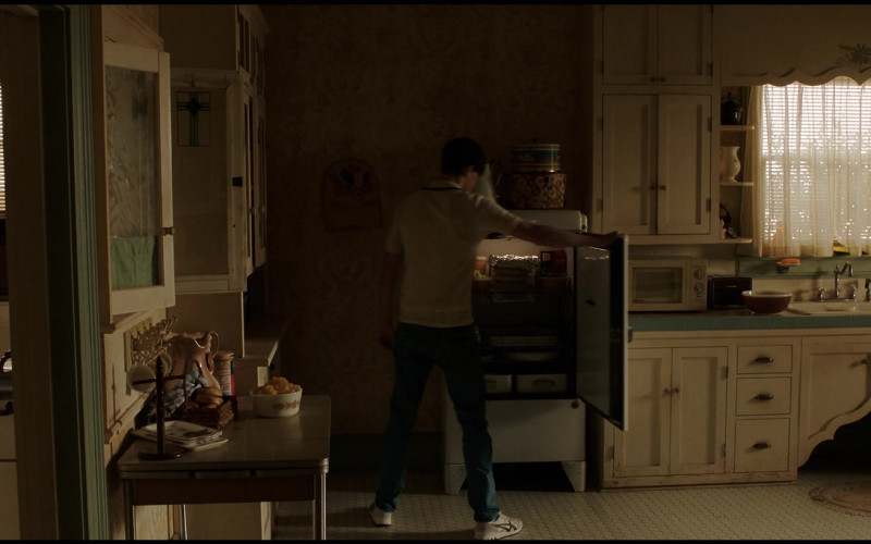 Asics Onitsuka Tiger Sneakers in The Conjuring The Devil Made Me Do It (2)