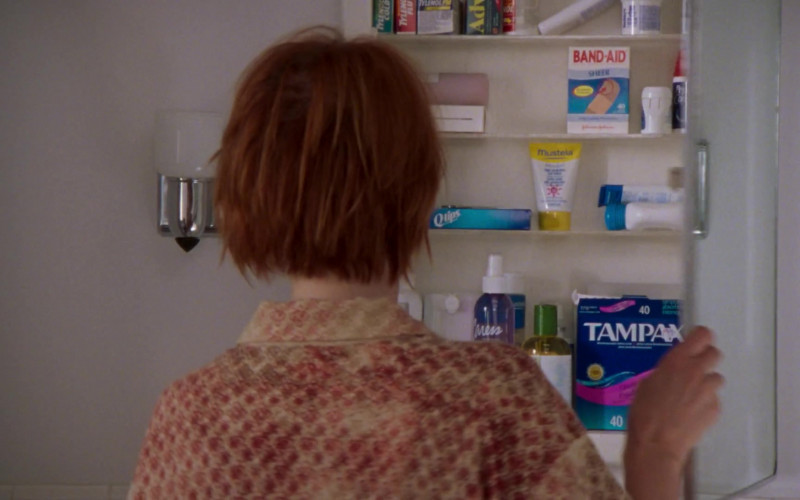 Band-Aid, Q-Tips, Mustela, Tampax in Sex and the City S06E11 The Domino Effect (2003)