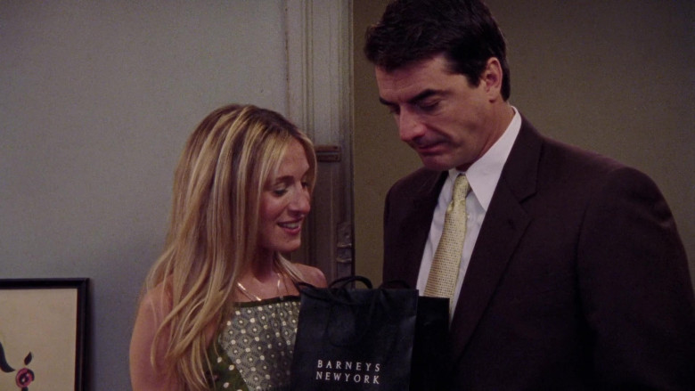 Barneys New York Shopping Bag of Chris Noth as Mr. Big (John James Preston) and Carrie Bradshaw (Sarah Jessica Parker) in Sex and the City S02E11 