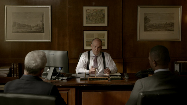 Benq Monitor in Bosch S07E06 The Greater Good (2021)