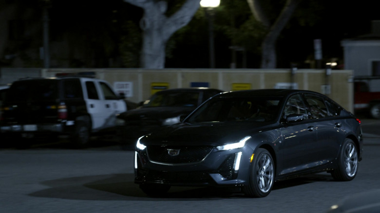 Cadillac CT5 Car Driven by Lance Reddick as Irvin Irving in Bosch S07E08 Por Sonia (2021)