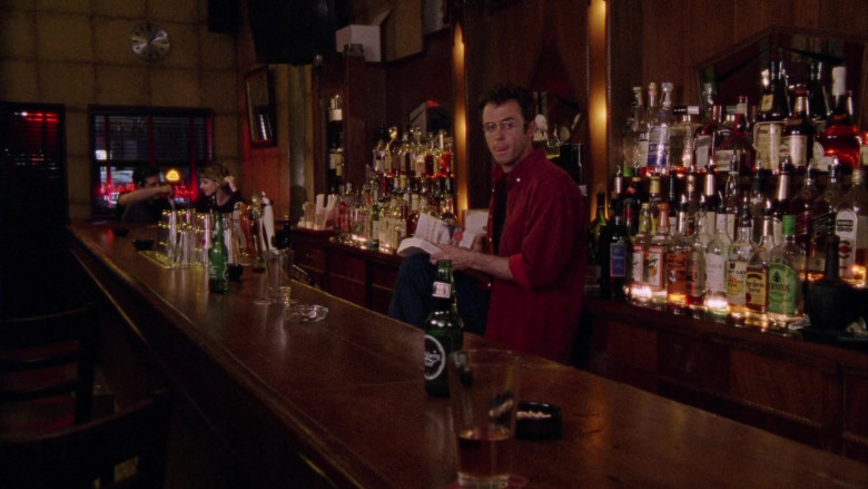 Carlsberg Beer Bottle in Sex and the City S02E08 The Man, The Myth, The Viagra (1999)
