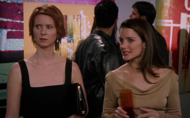 Chanel Bag of Cynthia Nixon as Miranda Hobbes in Sex and the City S04E03 TV Show (1)