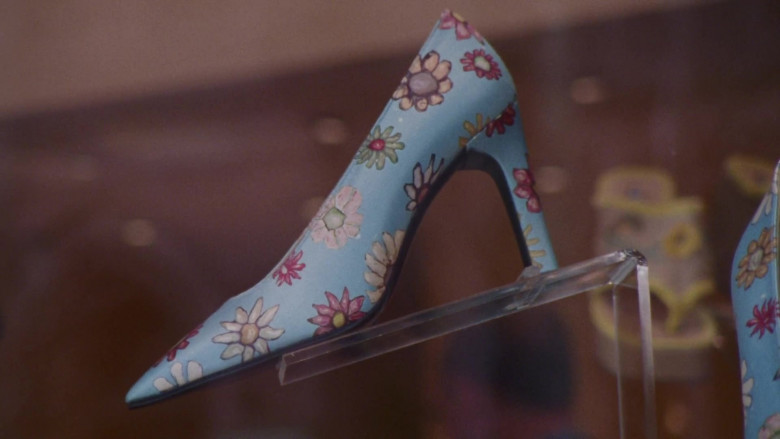 Charles Jourdan Paris Floral Print High Heel Pumps in Sex and the City S01E04 TV Show (2)