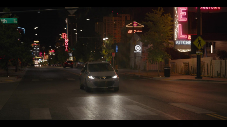 Chevrolet Bolt Car in Hacks S01E07 Tunnel of Love (1)