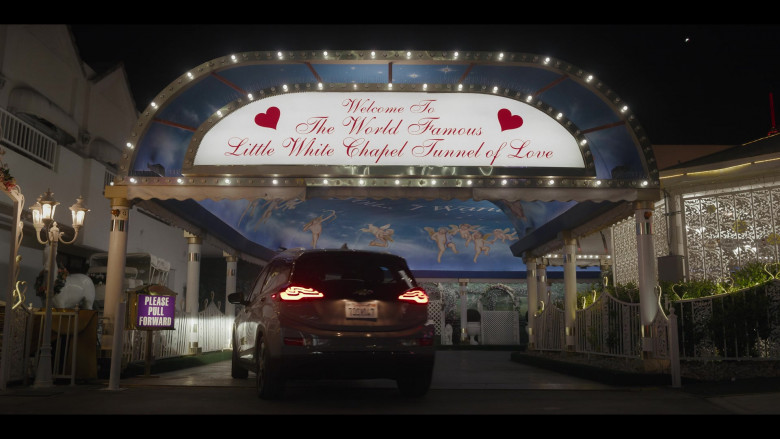 Chevrolet Bolt Car in Hacks S01E07 Tunnel of Love (2)